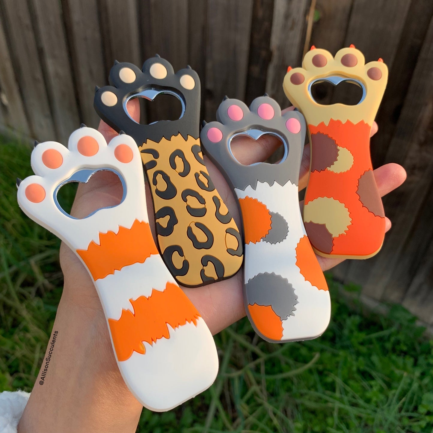 1 PCS Cute ’Cat Paw‘ Magnet Bottle Opener