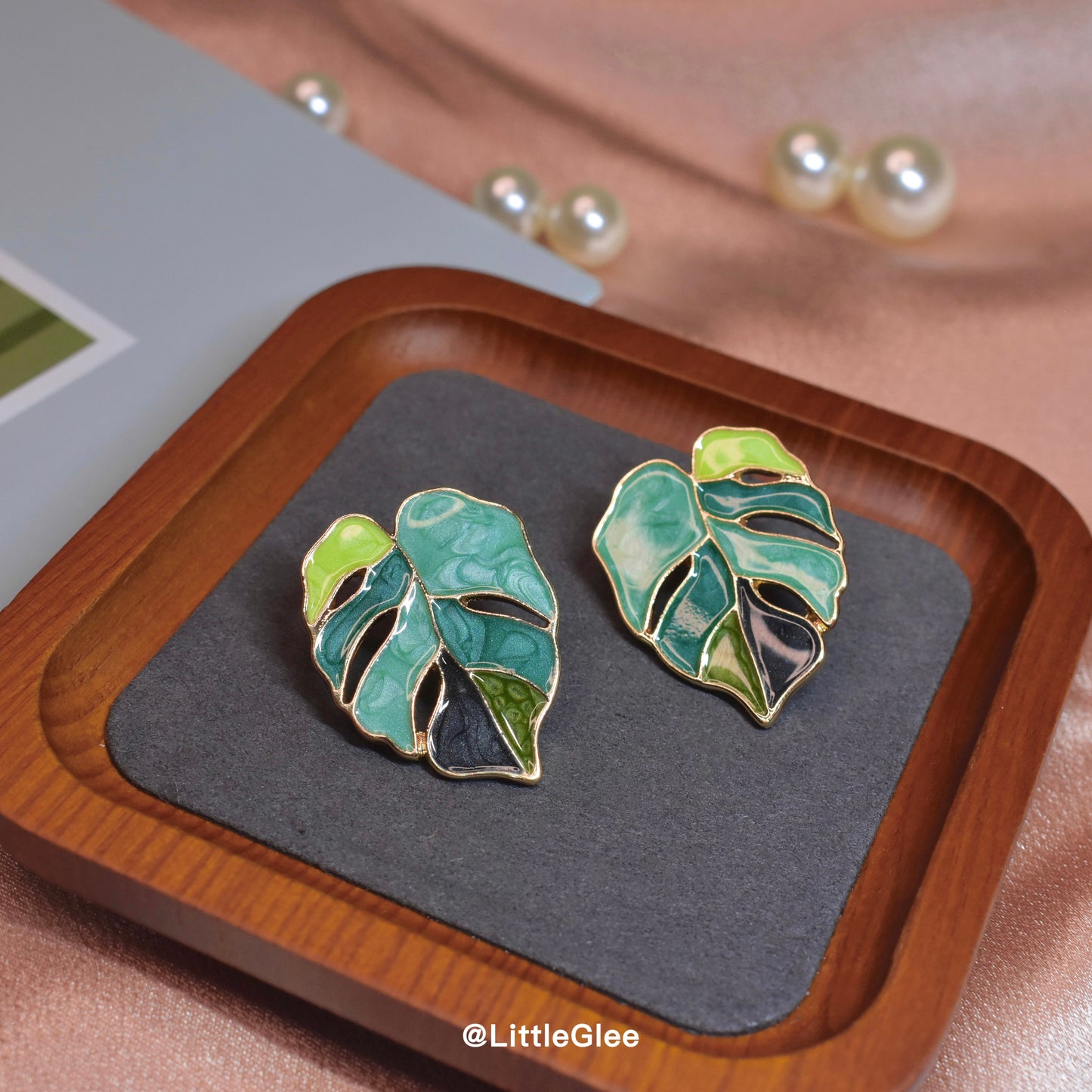 Asymmetric Variegated Monstera Enamel Leaf Drop Pendant Earrings #Green (Stainless steel post)