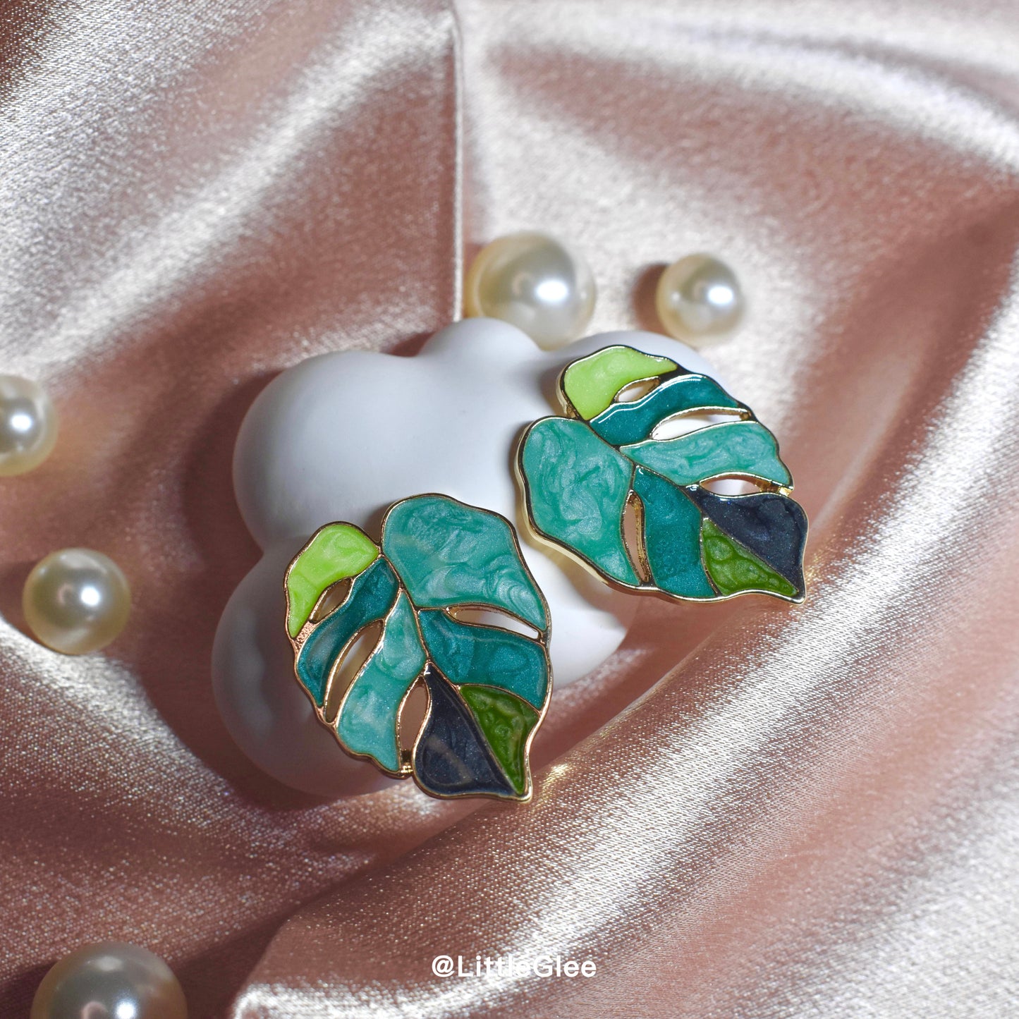 Asymmetric Variegated Monstera Enamel Leaf Drop Pendant Earrings #Green (Stainless steel post)