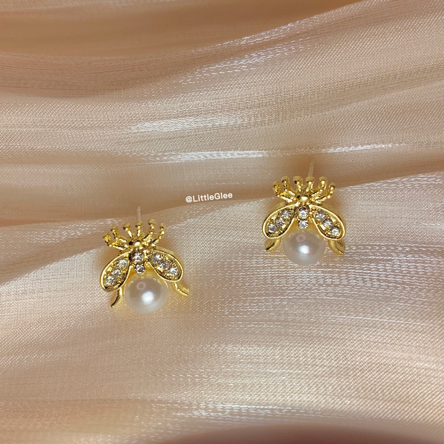 Simple Exquisite Bee With Faux Pearl Earrings (S925 Post)