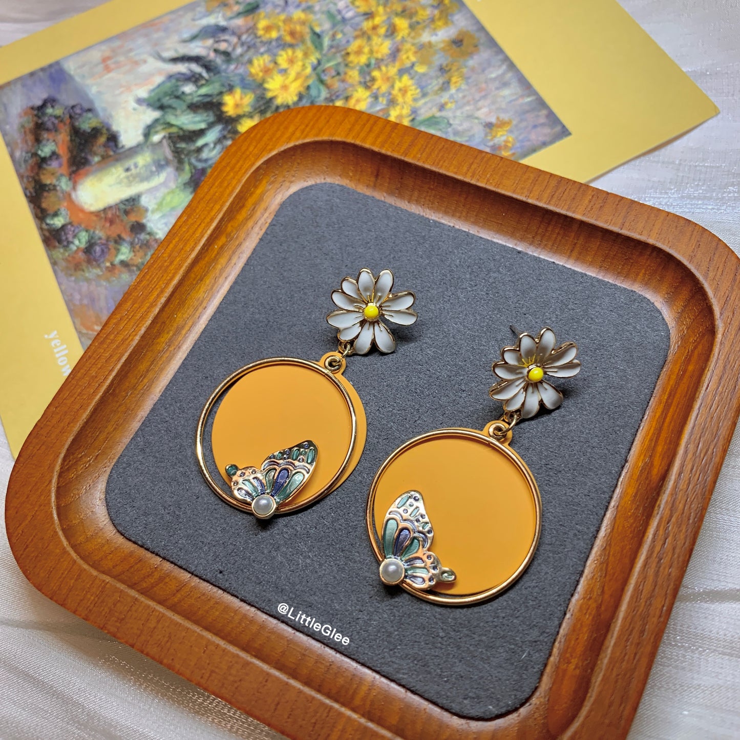 Daisy Butterfly Enamel Replicate Leather Pearls Earrings (S925 Post)
