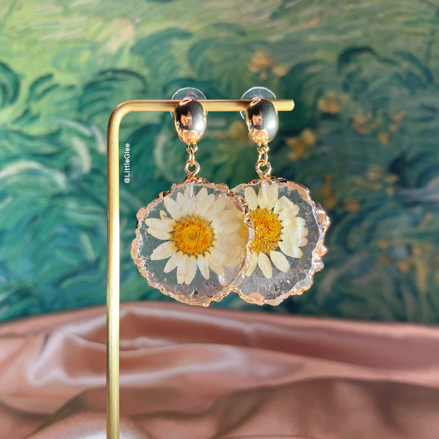 Real Daisy Pressed Dry Flower Resin Imitate Stone Earrings