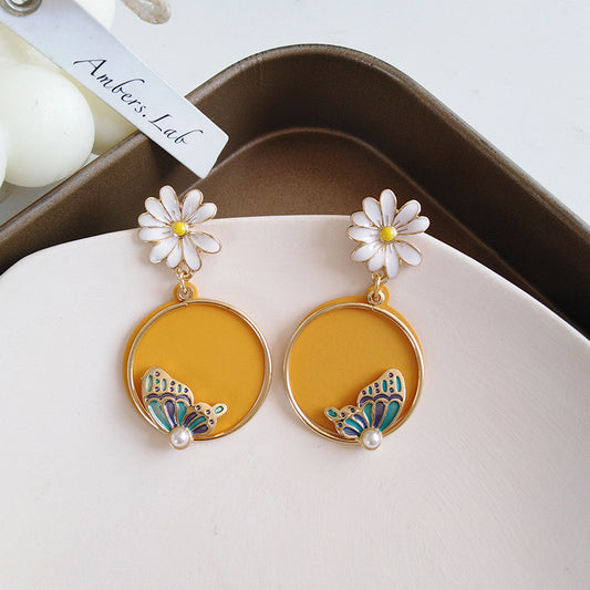 Daisy Butterfly Enamel Replicate Leather Pearls Earrings (S925 Post)