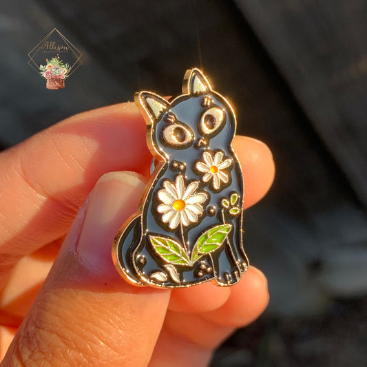 Cute 'Cat love Daisy Flower' Enamel Pin