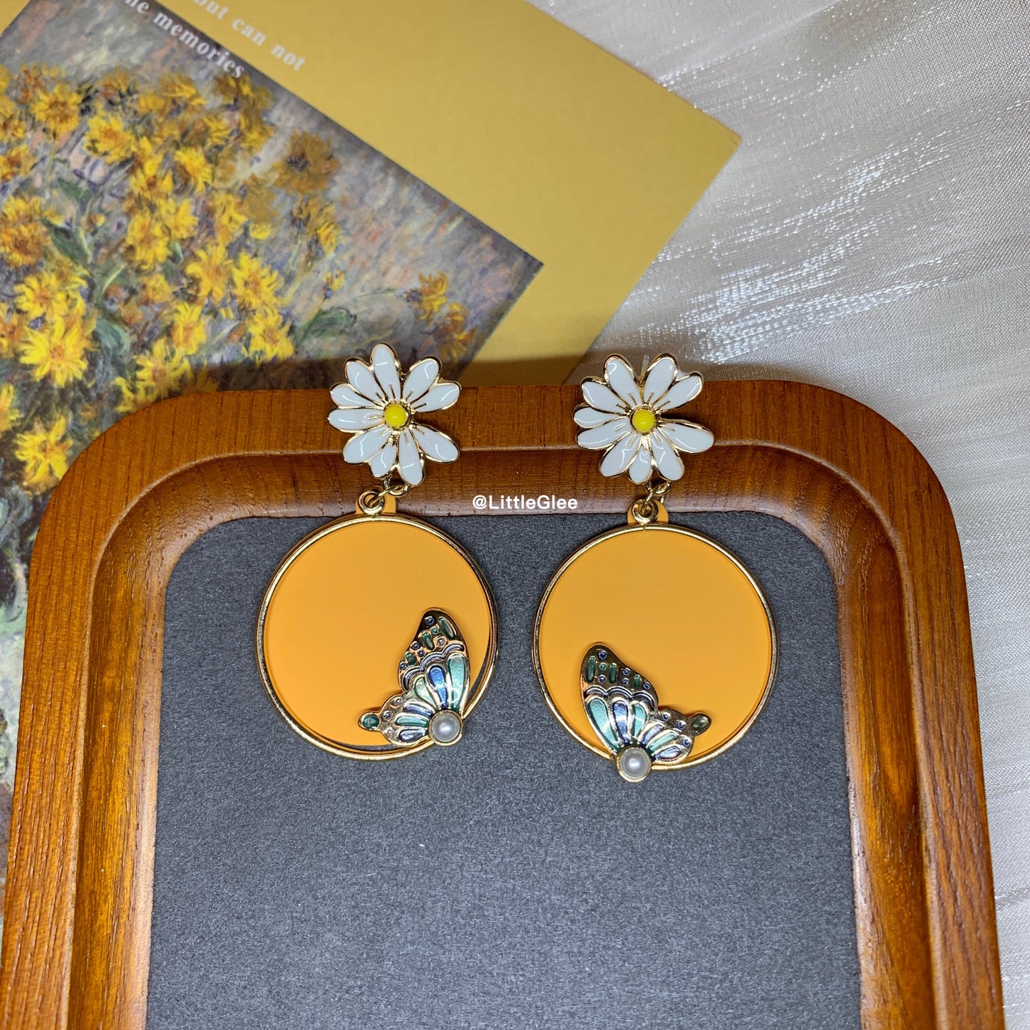 Daisy Butterfly Enamel Replicate Leather Pearls Earrings (S925 Post)