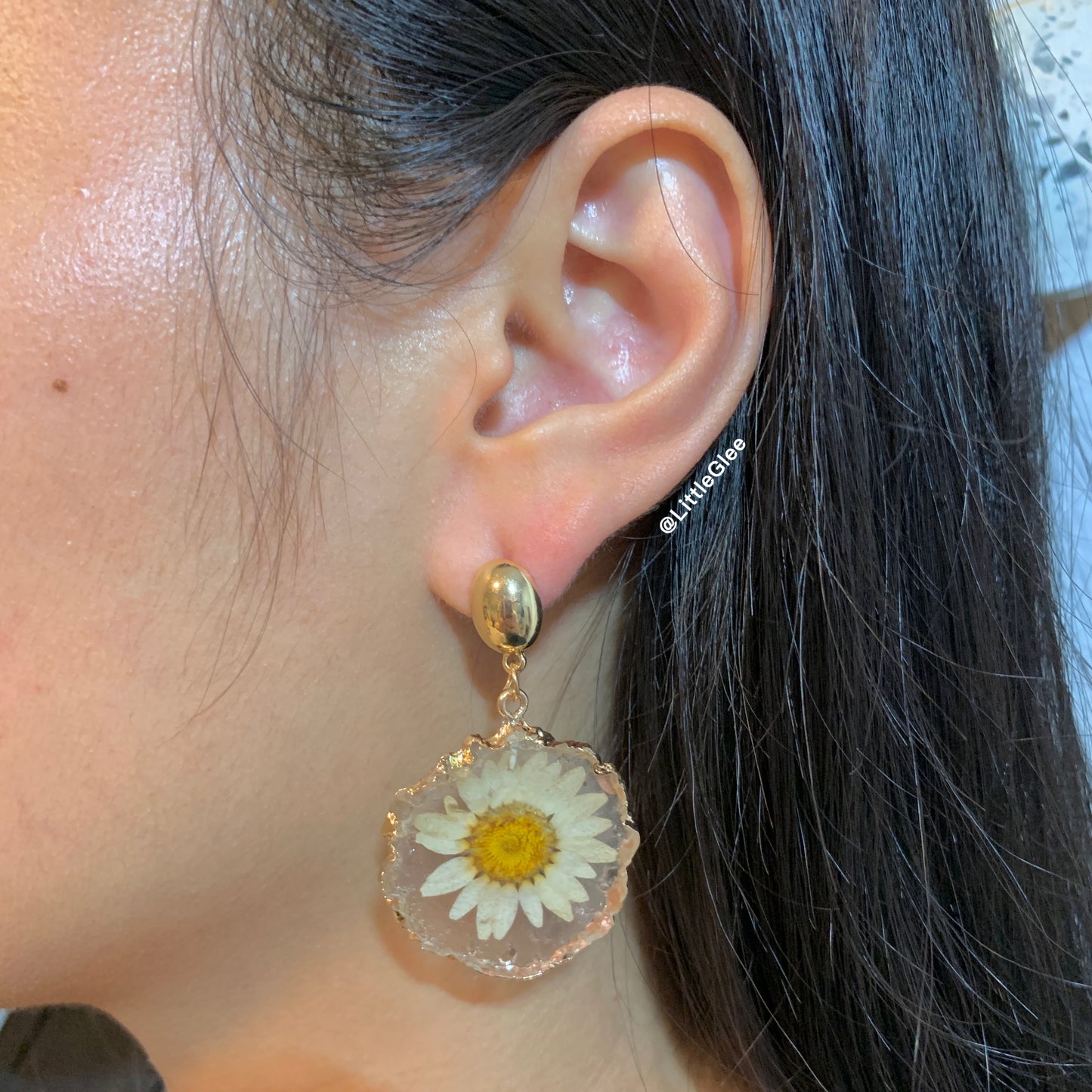 Real Daisy Pressed Dry Flower Resin Imitate Stone Earrings
