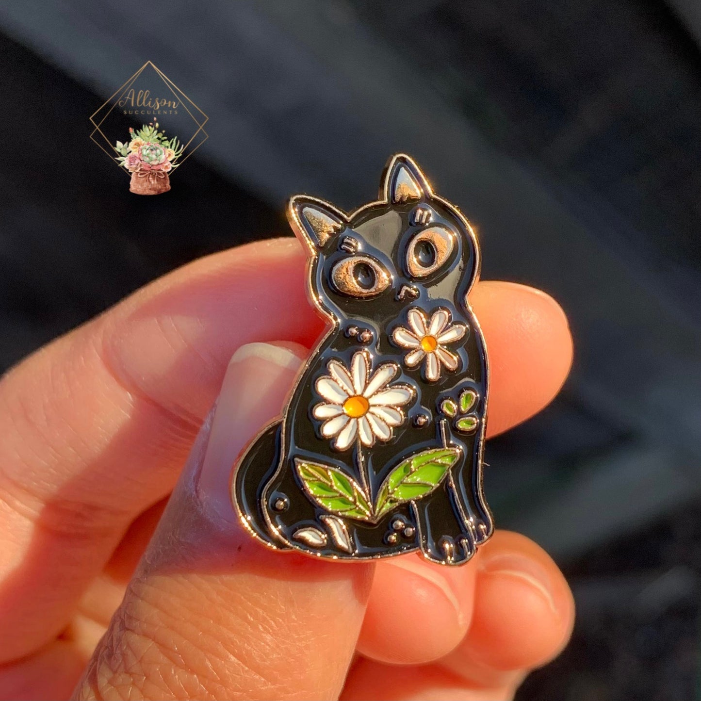 Cute 'Cat love Daisy Flower' Enamel Pin